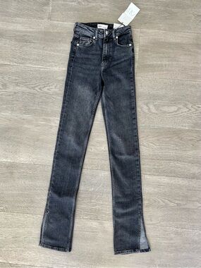 Zara Dark Grey Flare Hem Jeans size 32/0